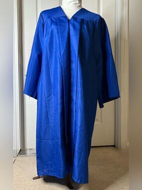 Jostens Unisex Royal Blue Graduation Gown Robe Center Zip 5’1”- 5’3” Small